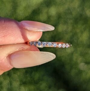 14K Rose Gold Shared Prong Bead Diamond Band Ring